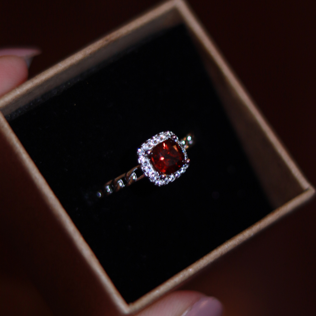 Bague Aura Rouge – Grenat AAA & Argent 925 Ajustable