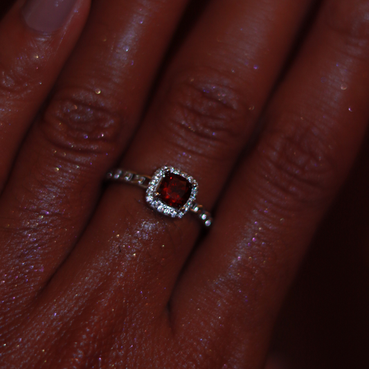 Bague Aura Rouge – Grenat AAA & Argent 925 Ajustable