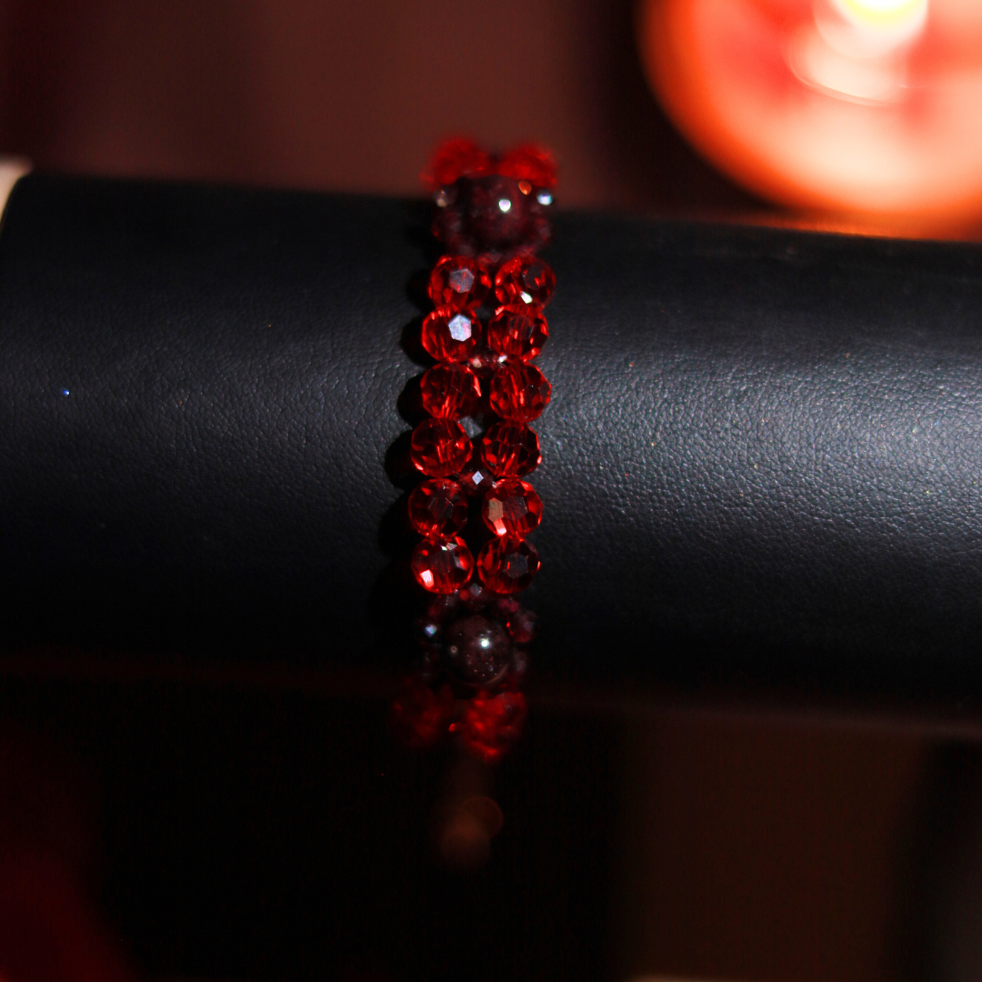 Midnight Glint – Grenat. PRÉ-COMMANDE