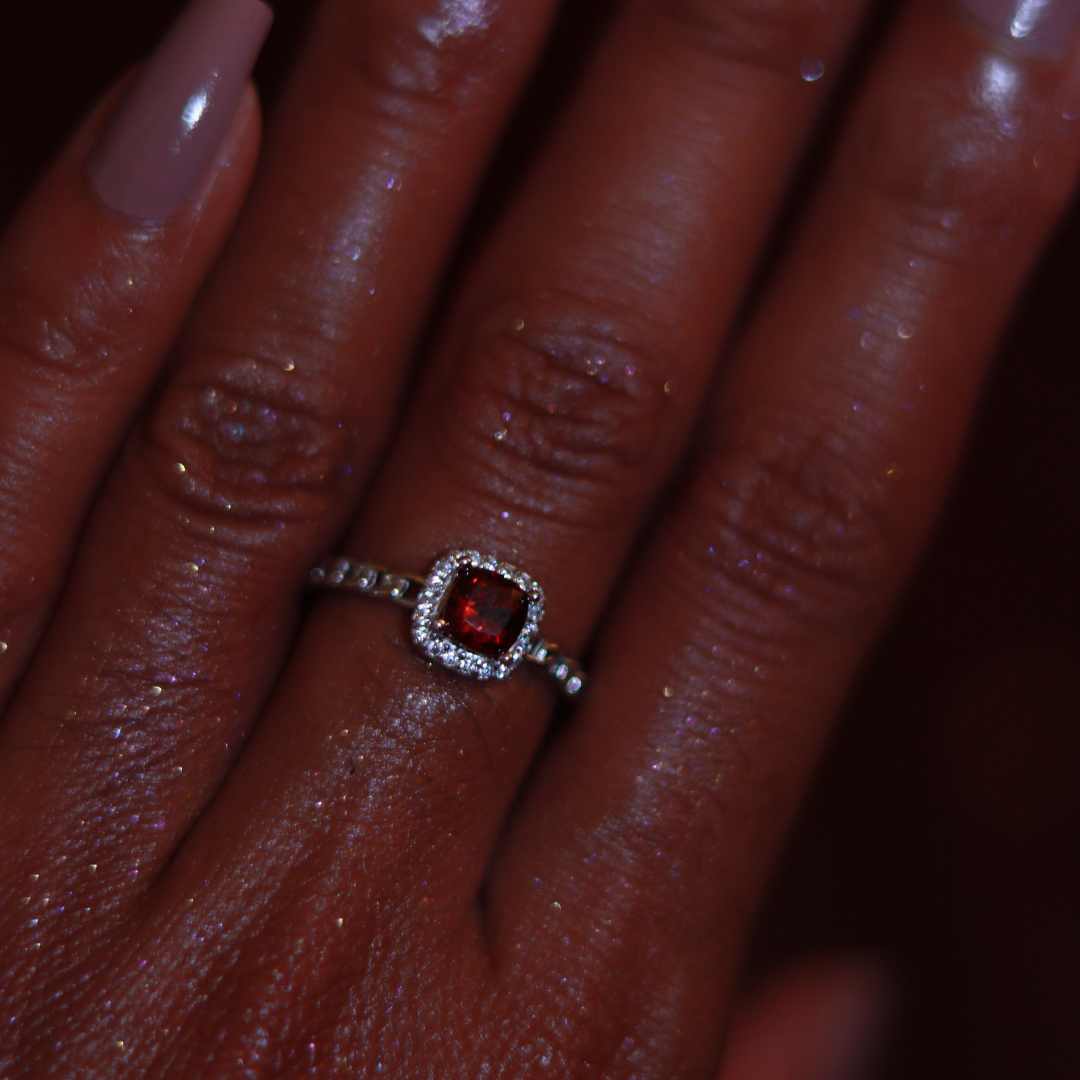 Bague Aura Rouge – Grenat AAA & Argent 925 Ajustable