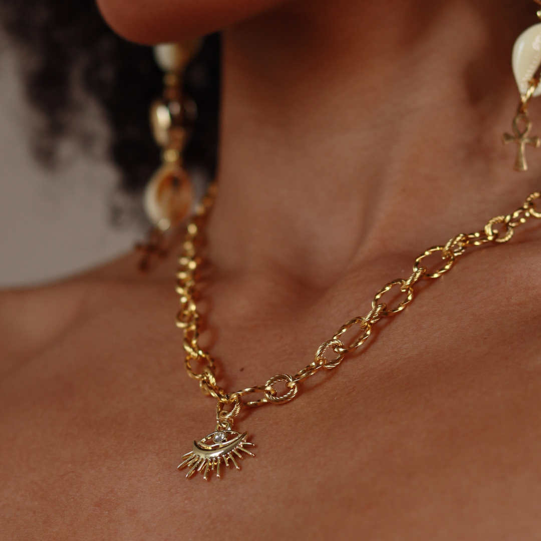 Collier Horakhty