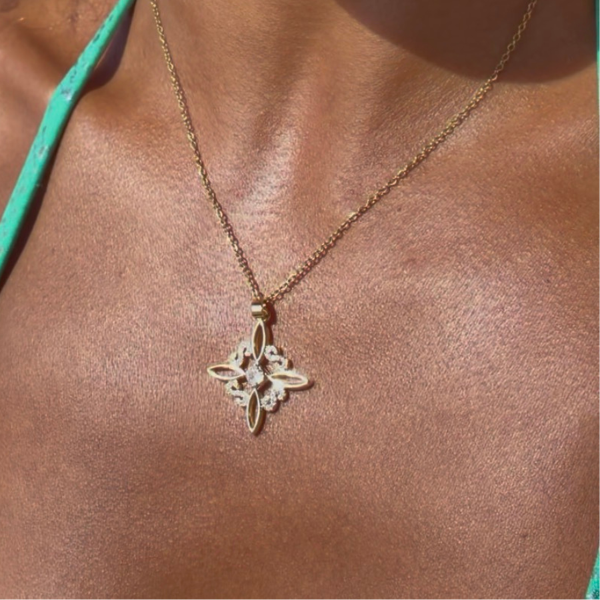 Collier Nœud de Sorcière — Protection & d’Intention