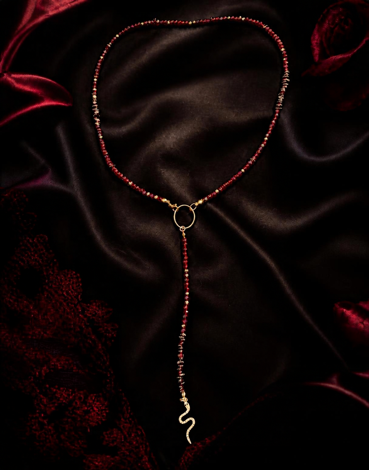 Chaîne de Dos Venom Royal – Grenat & Serpent